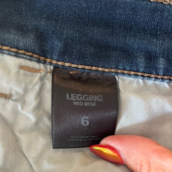 Express Women’s Jeans - Picture 3 of 7